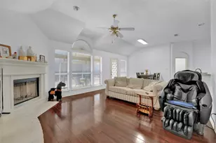 700 N Emma Dr, Arlington, TX 76002 - Photo 11