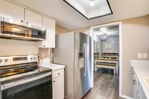 42 W Creek Ln, Grand Prairie, TX 75052 - Photo 7