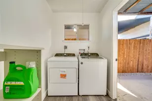 42 W Creek Ln, Grand Prairie, TX 75052 - Photo 19