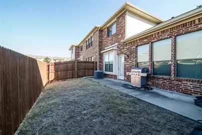3649 Vienna Street, Irving, TX 75038 - Photo 3