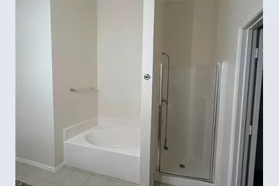 5895 Candlelight, Grand Prairie, TX 75052 - Photo 9