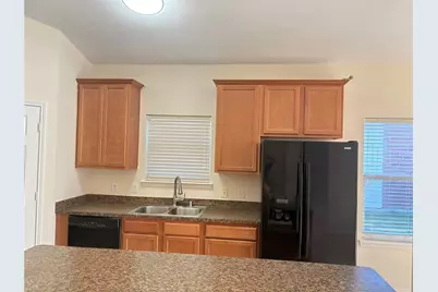 5895 Candlelight, Grand Prairie, TX 75052 - Photo 5