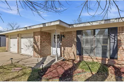 905 W Elizabeth Drive, Robinson, TX 76706 - Photo 5