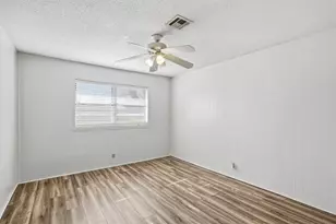 905 W Elizabeth Dr, Robinson, TX 76706 - Photo 19