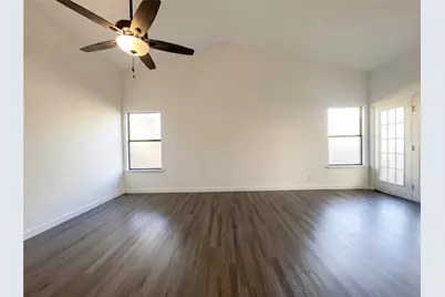 2108 Woodland Oaks Drive, Arlington, TX 76013 - Photo 9