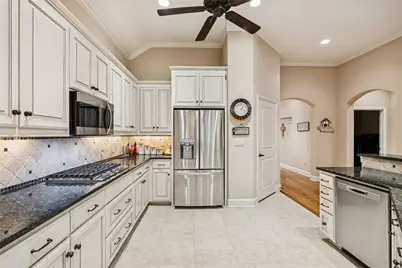 5809 Dry Creek Lane, Arlington, TX 76017 - Photo 11