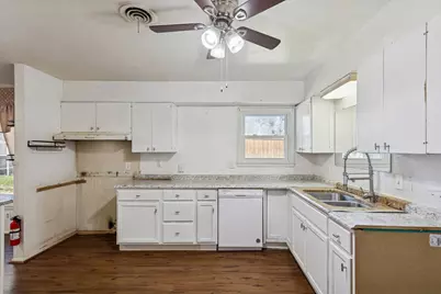 6233 Windermere Place, Fort Worth, TX 76112 - Photo 11