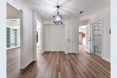 2714 Carriage Lane, Carrollton, TX 75006 - Photo 5