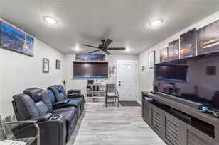 1805 W Sanford St, Arlington, TX 76012 - Photo 11