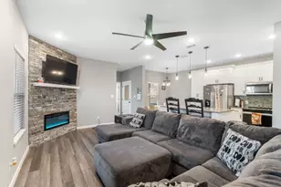 207 S James St, Alvarado, TX 76009 - Photo 3
