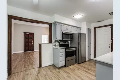 202 S Willomet Drive, Dallas, TX 75208 - Photo 7
