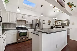 2801 Stoneridge Dr, Garland, TX 75044 - Photo 9