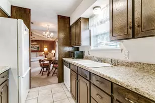 1037 Barber St, Hurst, TX 76053 - Photo 15