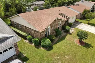 1037 Barber St, Hurst, TX 76053 - Photo 3