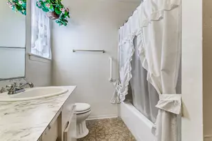 1037 Barber St, Hurst, TX 76053 - Photo 23