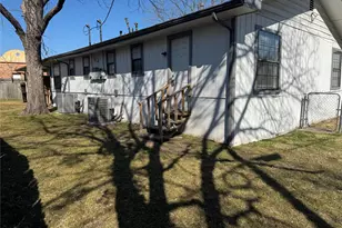 208 S Dallas St, Kaufman, TX 75142 - Photo 15