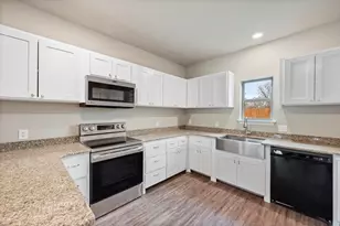 2867 Conveyor Dr, Burleson, TX 76028 - Photo 7