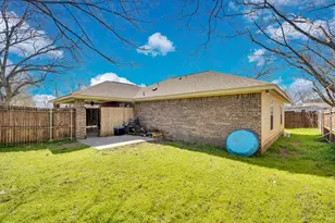 106 W Adair St, Alvarado, TX 76009 - Photo 21