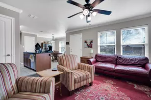 106 W Adair St, Alvarado, TX 76009 - Photo 3