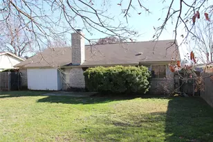 902 Rockwall Dr, Euless, TX 76039 - Photo 11