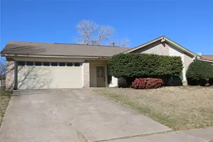 902 Rockwall Dr, Euless, TX 76039 - Photo 1
