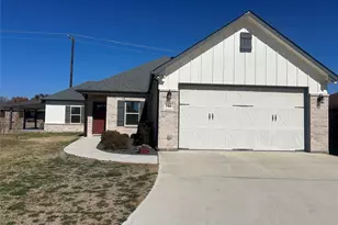 140 Hummingbird Dr, Weatherford, TX 76088 - Photo 1