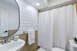 1044 Meadowbrook Dr, Grapevine, TX 76051 - Photo 23