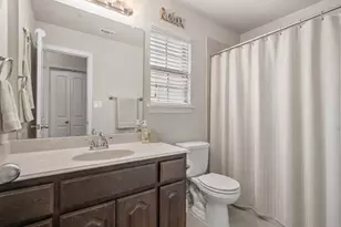 921 Shelby Ln, Lewisville, TX 75056 - Photo 13