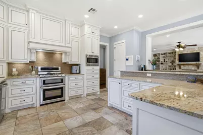 17011 Star Canyon Drive, Woodway, TX 76712 - Photo 13