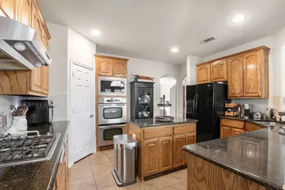 609 Sunrise Drive, Kennedale, TX 76060 - Photo 11