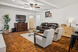 9905 Milltrail Dr, Dallas, TX 75238 - Photo 9