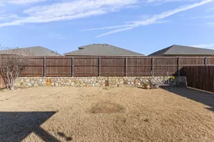 821 Blackhorse Trl, Justin, TX 76247 - Photo 29