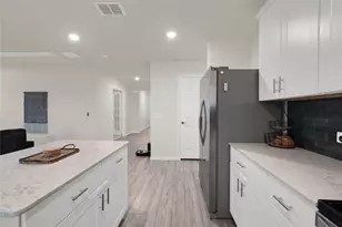 2213 Vlg Crk Ln, Denton, TX 76208 - Photo 13