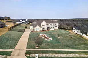 3072 Rosebud Ct, Grand Prairie, TX 75104 - Photo 1