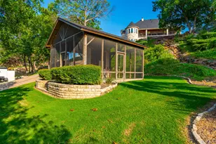 1916 W Emerald Bend Ct, Granbury, TX 76049 - Photo 29