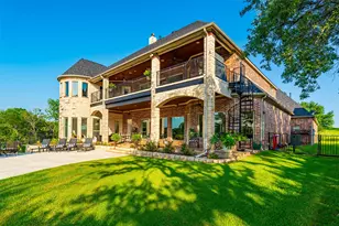 1916 W Emerald Bend Ct, Granbury, TX 76049 - Photo 27