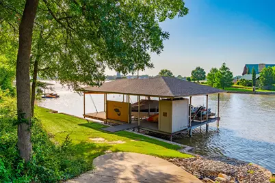 1916 W Emerald Bend Court, Granbury, TX 76049 - Photo 31