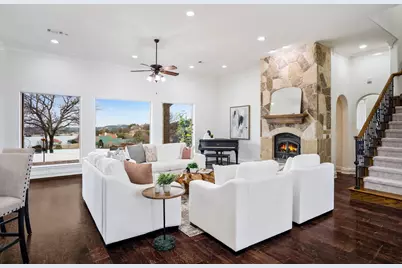 1916 W Emerald Bend Court, Granbury, TX 76049 - Photo 3