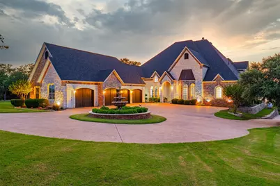 1916 W Emerald Bend Court, Granbury, TX 76049 - Photo 35