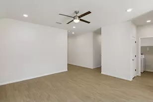 1803 Boxwood Dr, Sherman, TX 75092 - Photo 9