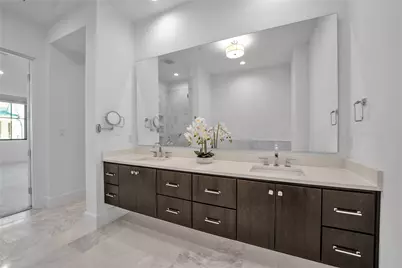 5270 Town and Country Boulevard #302, Frisco, TX 75034 - Photo 9