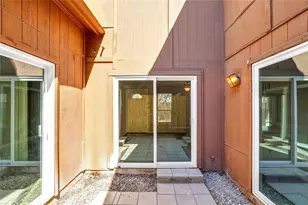 9724 Summerwood Cir, Dallas, TX 75243 - Photo 3