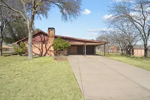 175 Creekview Dr E, Red Oak, TX 75154 - Photo 5