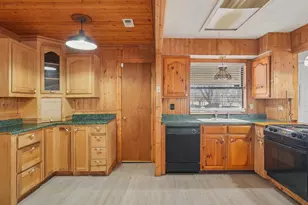 175 Creekview Dr E, Red Oak, TX 75154 - Photo 15