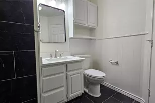 901 W Congress St, Denton, TX 76201 - Photo 21