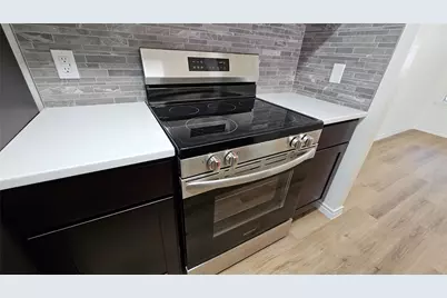 901 W Congress Street, Denton, TX 76201 - Photo 11