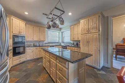 2200 Castle Rock Road, Arlington, TX 76006 - Photo 9