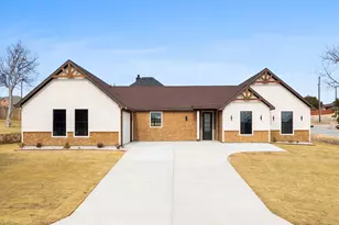 1101 Ajo Ct, Granbury, TX 76048 - Photo 3