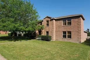 1424 Bumble Bee Dr, Lancaster, TX 75134 - Photo 1