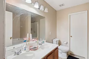 1424 Bumble Bee Dr, Lancaster, TX 75134 - Photo 21